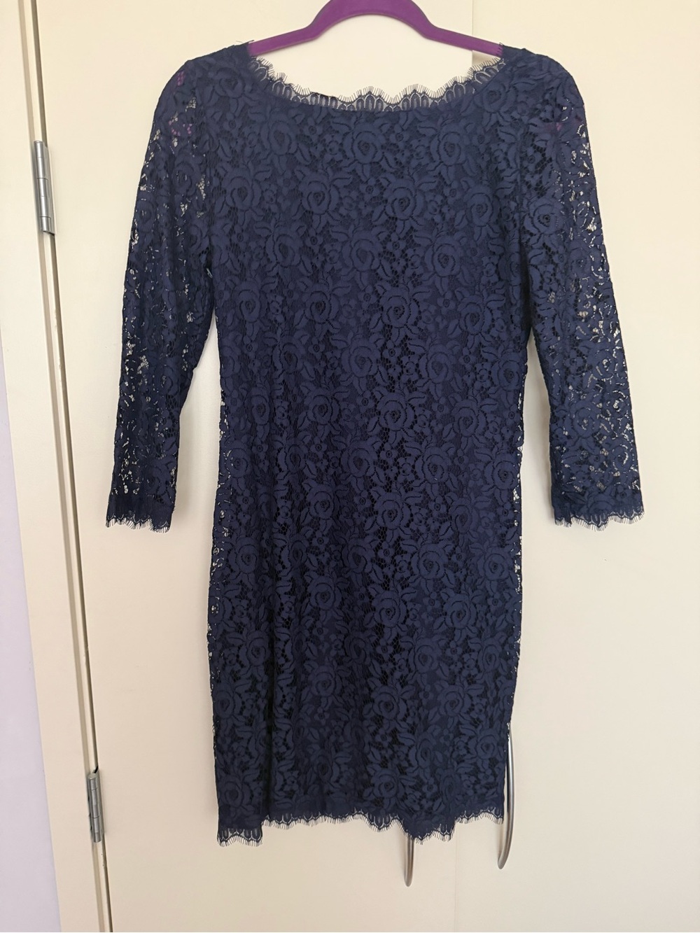 Diane Von Furstenberg Delicate Navy Lace Sheath Dress 2-way Size 6 Cocktail NWOT - Picture 1 of 7